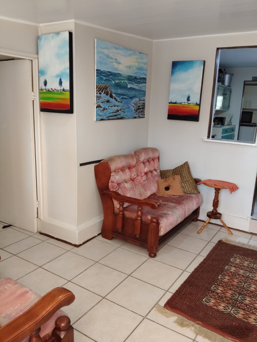 5 Bedroom Property for Sale in Hartenbos Central Western Cape